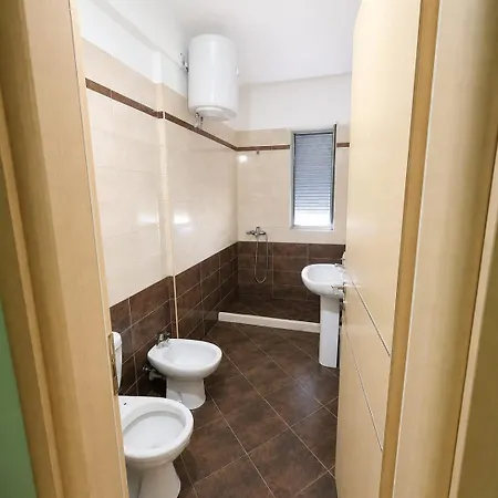 Kombinati cozy apartment * Vlorë